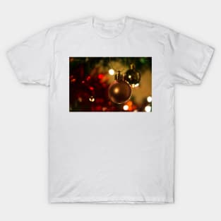 Christmas tree and baubles T-Shirt